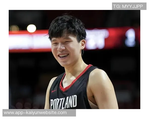 杨瀚森偏爱慢节奏与高位发牌但阿夫迪亚与夏普掌控球权